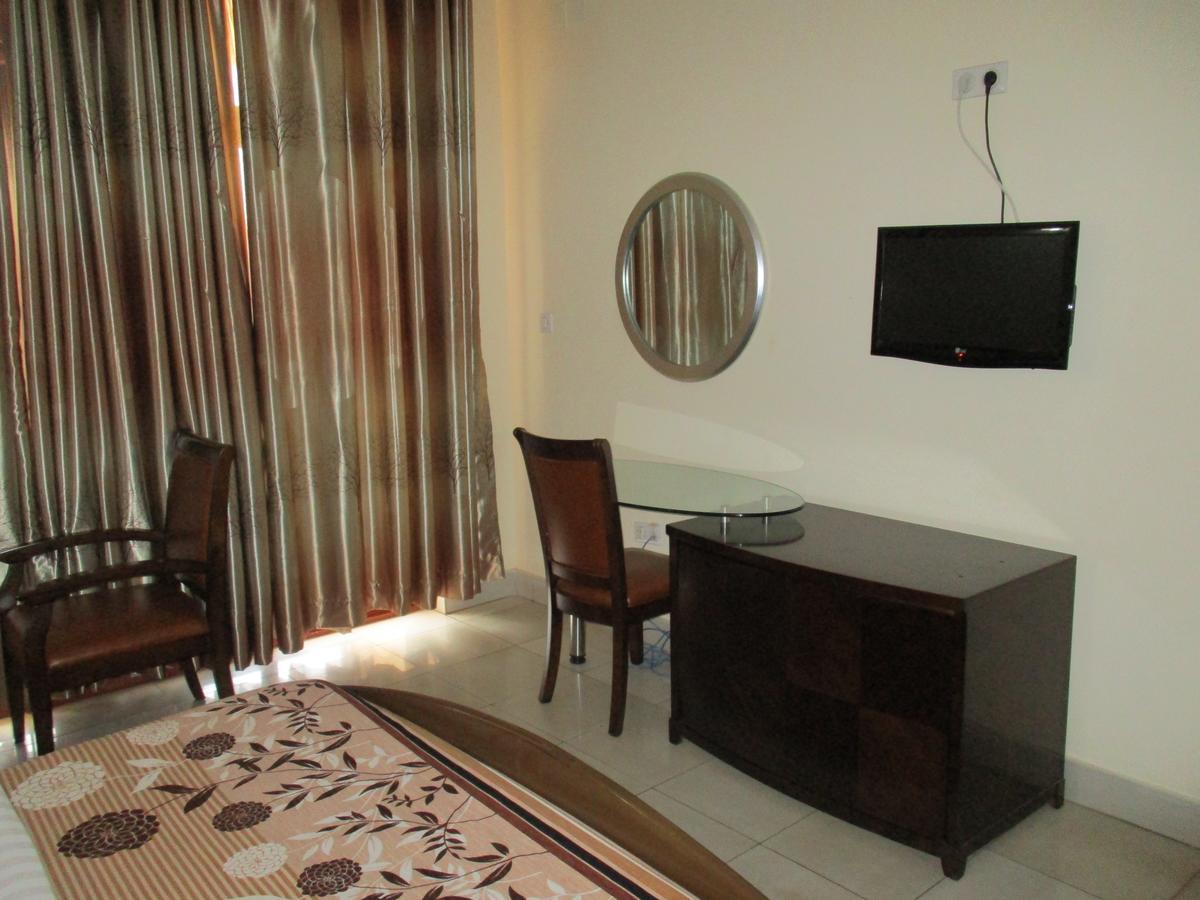 Amaris Hotel Kigali Exterior photo