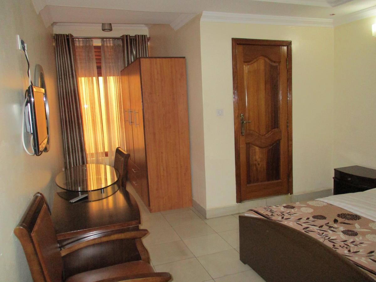 Amaris Hotel Kigali Exterior photo