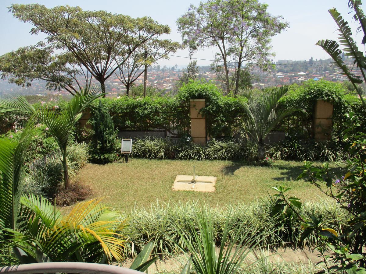 Amaris Hotel Kigali Exterior photo